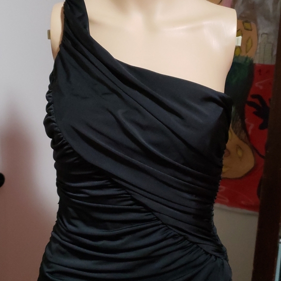 Mystic One Shoulder Black Stretchy Cocktail Dress - Picture 3 of 6